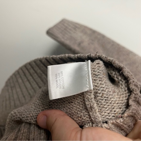 Roundtree & Yorke Wool Blend Cream Sweater Medium - Picture 8 of 12